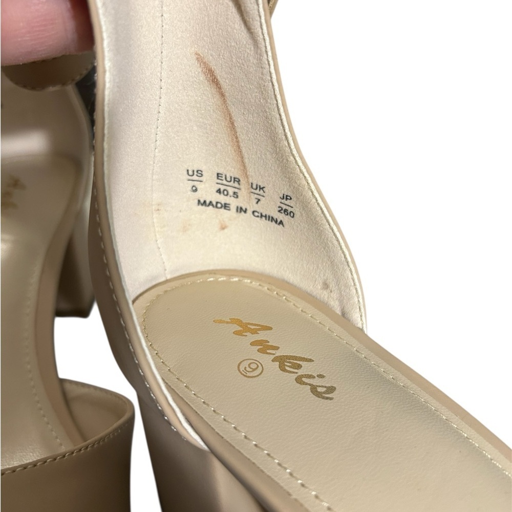 Ankis Nude Pointed‑Toe Block Heel Pumps – Size 9 – Elegant & Versatile - Picture 5 of 8